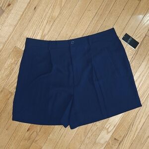 NWT Lauren by Ralph Lauren Dress Shorts, size 16, color Navy.